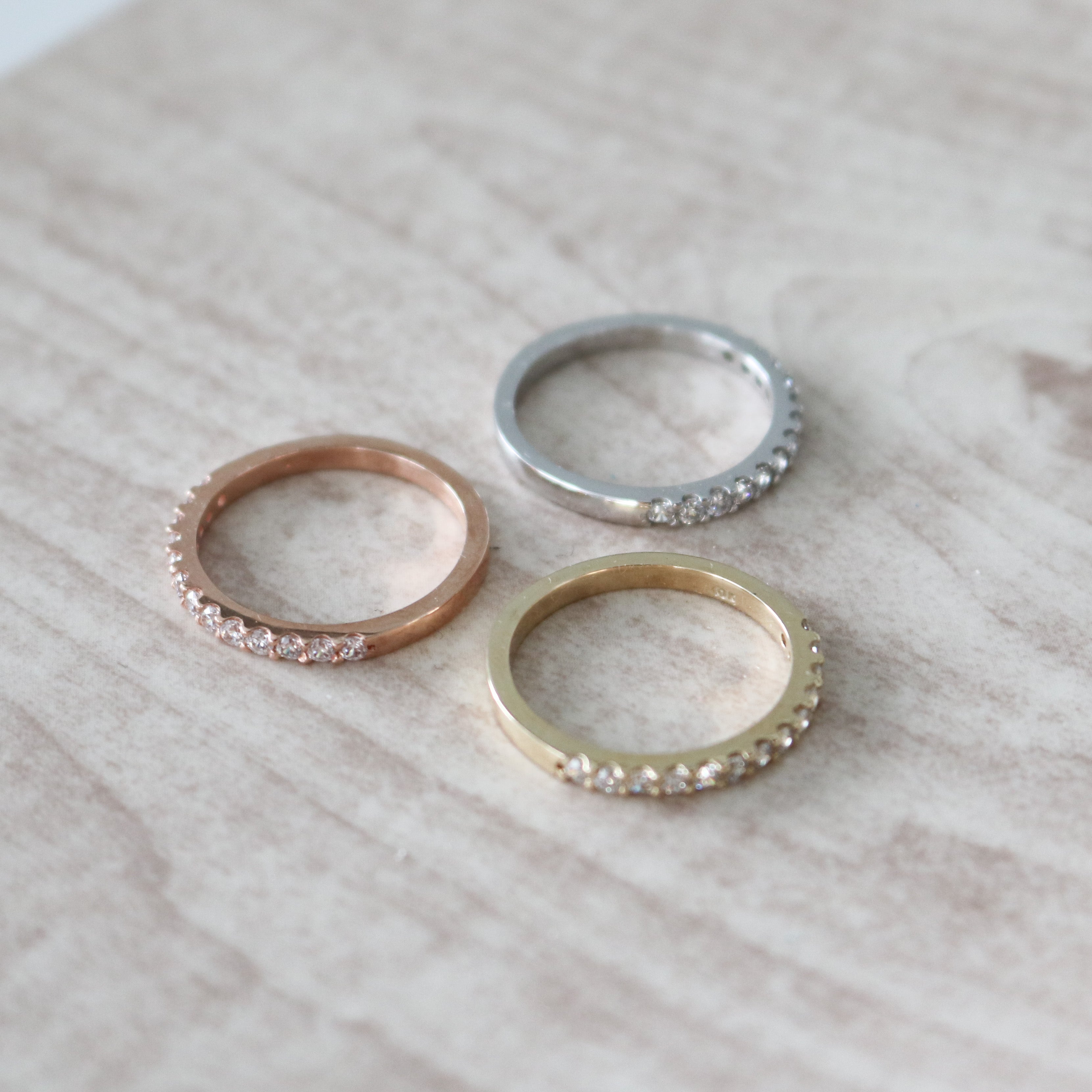 Bague demi-éternité